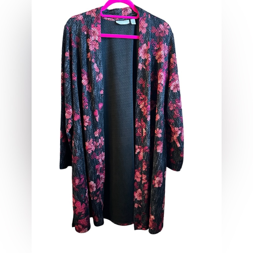 Susan Graver 1X Floral Black and Pink Women's Cardigan/Kimono